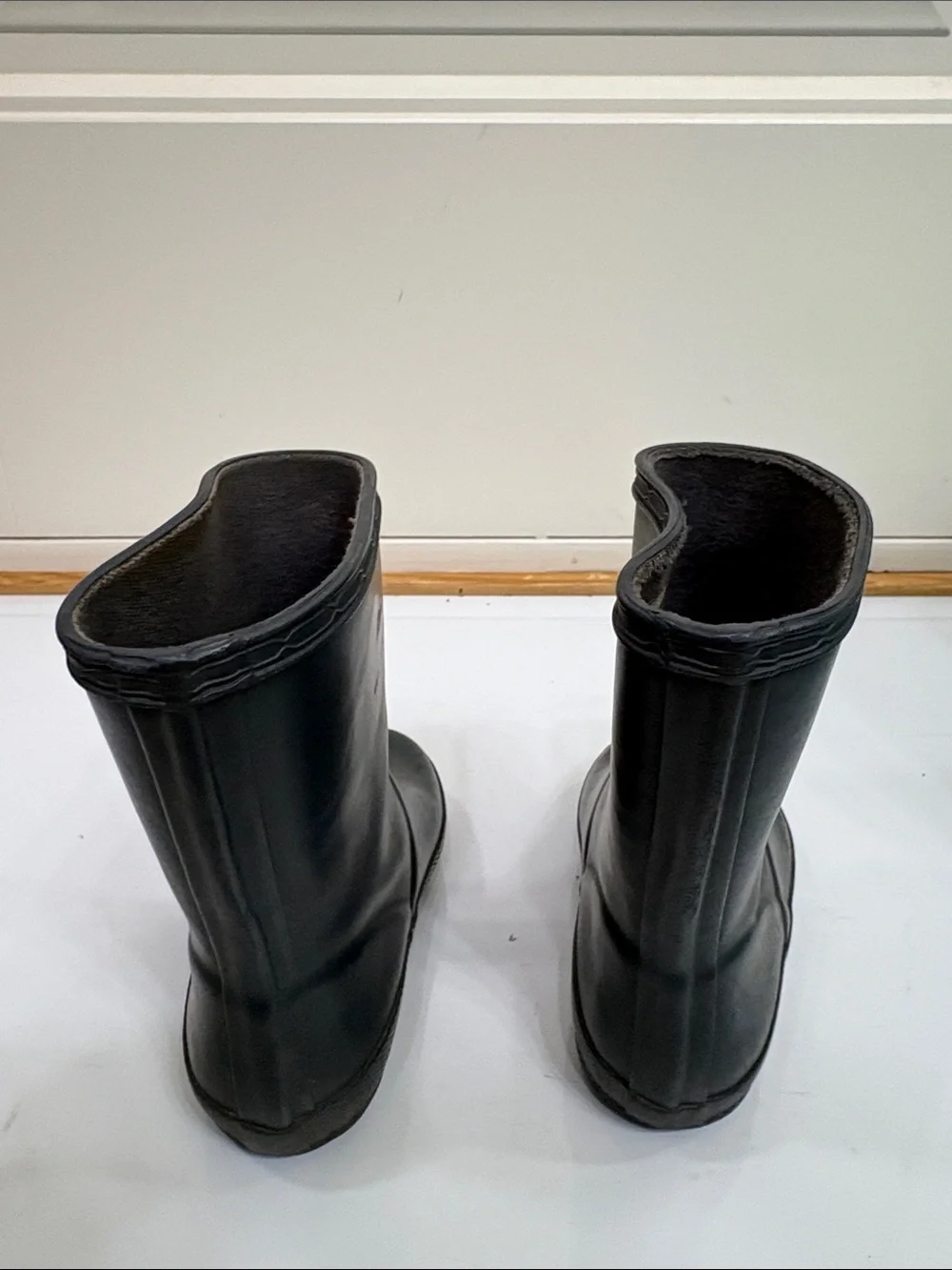 Hunter Kids Navy Blue Rain Boots with Red Logo Trim